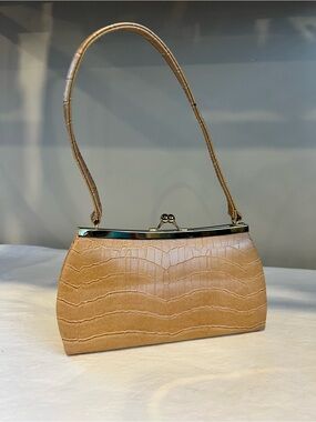 Bijoux Terner Faux Croc Kiss Lock Purse Beige Neutral Nude Top Handle Vintage